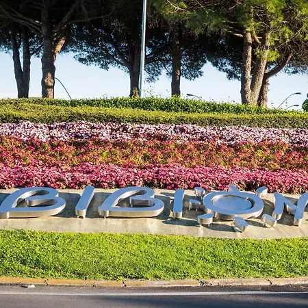 With Terrace And Pool Access * Bibione